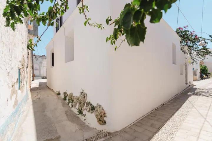 Kyrangelo Traditional House With Outdoor Jacuzzi Koskinou  Exterior foto